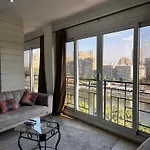 Apartment Overlooking The Nile