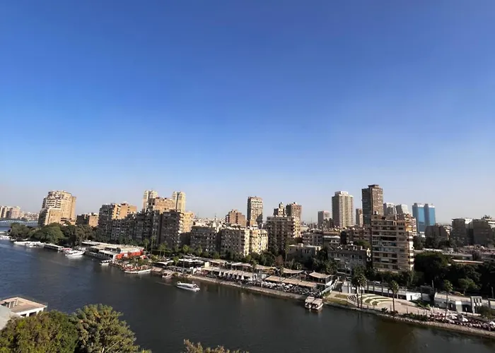 Apartment Overlooking The Nile
